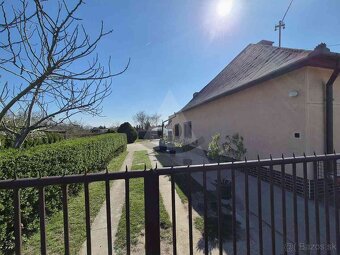 4 izbový rekonštruovaný rodinný dom v Okoličnej na Ostrove - 2