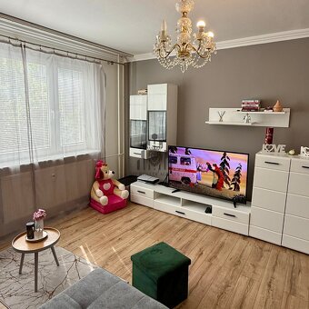 Na predaj 2 a pol izb. byt s loggiou 63 m2 – Viedenská ul., - 2
