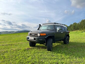 Toyota Fj Cruiser - 2