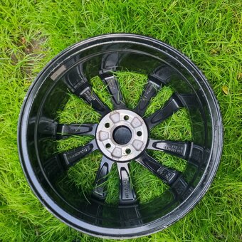 Vega Scala Kamiq Fabia zimne Alu kola R17 5x100 - 2