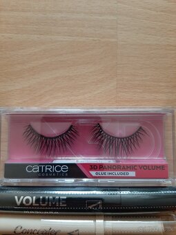 Balík dekoratívnej kozmetiky - 2