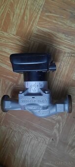 COSMO vysoko účinné elektronické obehové čerpadlo 180mm - 2