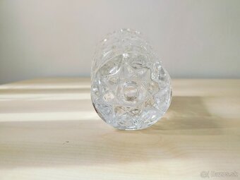 Křišťálová váza jenom pro umele kytky - 2