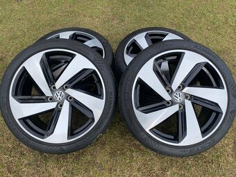 Letná sada 225/40 R18 - 2