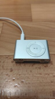 iPod Shuffle bez nabíjačky - 2