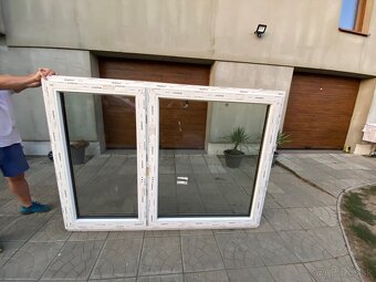 okno 2000 x 1420 - 2