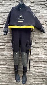 Predám suchý patápačský neoprén Aqualung Intruder - 2