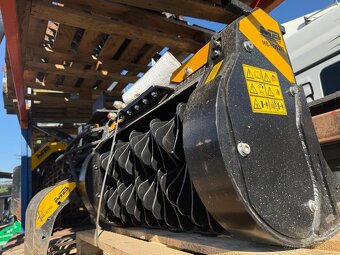 Preosievacia lyžica MB Crusher MB-HDS207 (RQ8) - 2