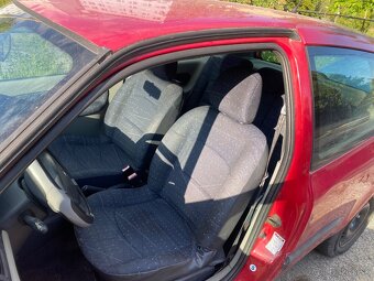 Predám renault clio rv 2001 - 2