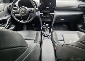 Toyota Yaris Cross 1.5-HYBRID-AUTOMAT-ZÁRUKA - 2