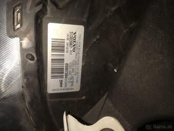 Volvo v60 kupim predné svetlomety/ šof.dvere - 2