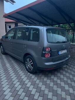TOURAN 20.TDI BMM ,RV2009 7,MIESTNY MODEL 2010 - 2