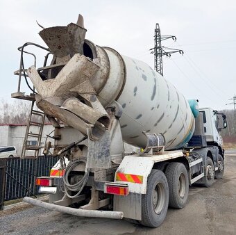 9m3 mix 8x4 EUR4 Iveco 410 Eurotrakker - 2