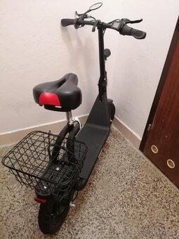 elektrokolobežka so sedadlom Xscooter - 2