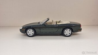 1:18 JAGUAR XK8 - 2
