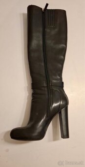 Predám čierne kožené vysoké čižmy GUESS - 2