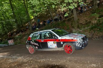 Pretekárske auto Renault Clio 1 - 2