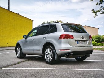 VW TOUAREG 3,0tdi 4x4-PANORAMA-TAZNE-KOŽA - 2