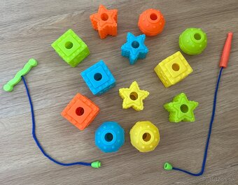 EDUKAČNÁ hračka - NAVLIEKAČKA TVAROV za 5eur - 2