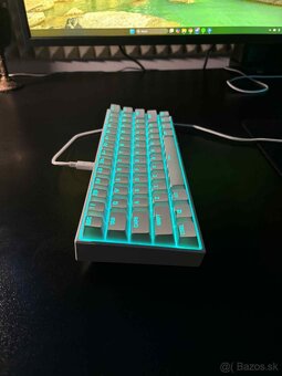 Predám - Corsair K65 RGB Mini Cherry MX Red – US - 2