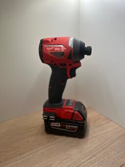 MILWAUKEE M18 Hex rázový uťahovák - 2