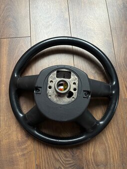 Audi A4 B7 volant - 2