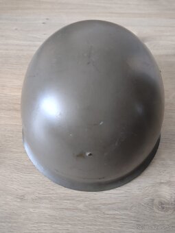 Predám vojenskú prilbu - 2