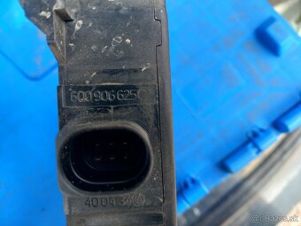 Predám magnetický ventil VW group - 2