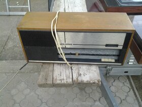 predám staré rádio a kazetový prehrávač funkčne - 2