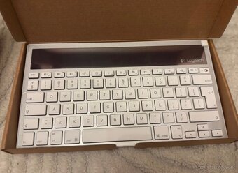Logitech K760 klávesnica - 2