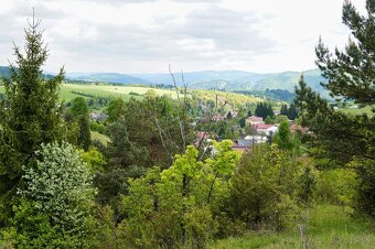 Slnečný pozemok s výhľadom a súkromím v Nízkych Tatrách - 2