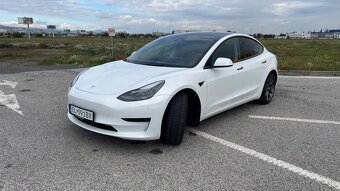 Tesla Model 3 Standard Range RWD 2023 - 2