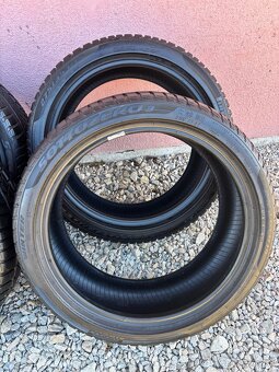 245/40 R19, 275/35 R19 Pirelli Sottozero 3 - zimne - 2
