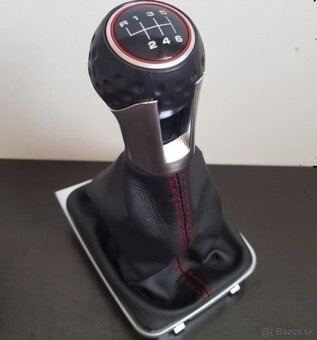 GTI radiaca paka s červeným prešivaním - 2