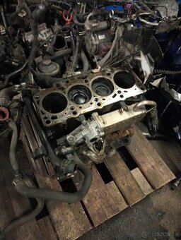 1.6tdi 77kw spodok motora - 2