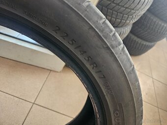225/45 R17 Dunlop letné pneumatiky - 2