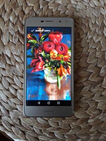 Predám mobil Huawei Y6 Android 6. - 2