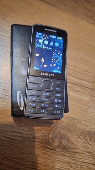 Samsung s5610 top stav plus krabica - 2