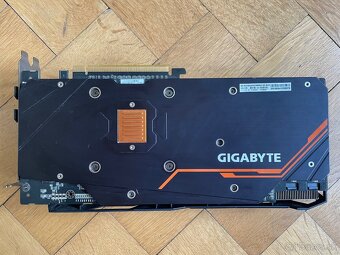PREDANÉ - GIGABYTE Radeon™ RX VEGA 56 GAMING OC 8G - 2