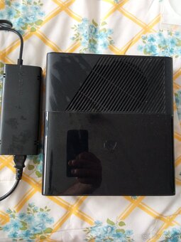 Xbox 360 E - 2