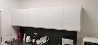 Čelá a dverká skriniek IKEA VOXTORP lesklá biela - 2