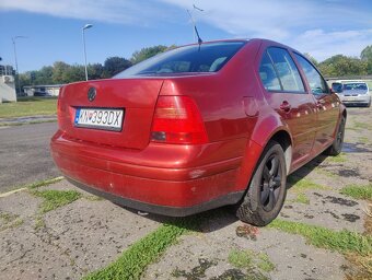 VW Bora 2.3 V5 110kw - 2