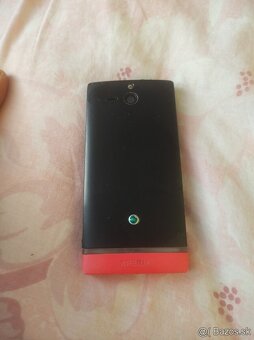 Predám Sony Xperia U - 2