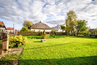 Slnečný, rovinatý pozemok_605m2 - 2