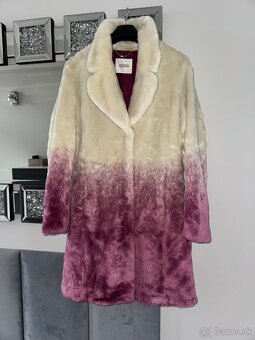 Guess originál kožuch S\M - 2