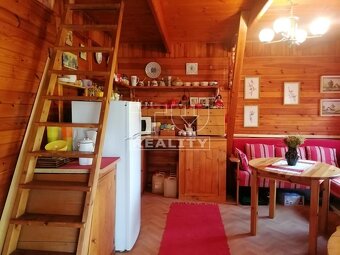 ZNÍŽENÁ CENA Na predaj čarovný drevený zrub v... - 2