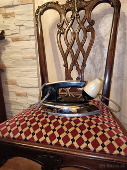 Retro žehlička 220 V - 2