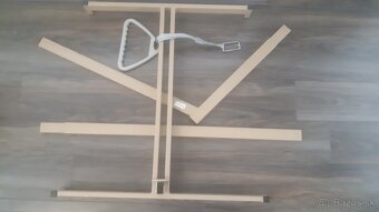 Hrazda k posteli - 2