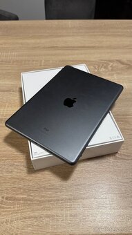 ipad 8 generacia 32gb wifi A2270 - 2