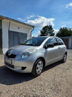 Toyota Yaris 1.3 T 3D - 2
